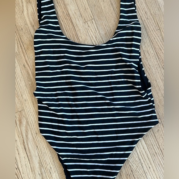 Aerie Swimsuit - Picture 3 of 3